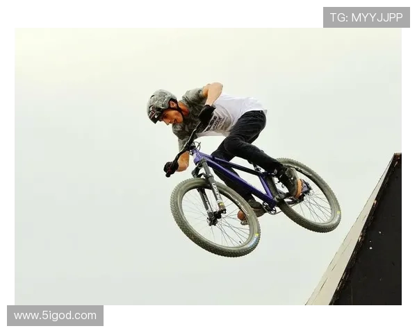 南京与成都极限运动队赛后复盘分析比赛节奏与策略对比