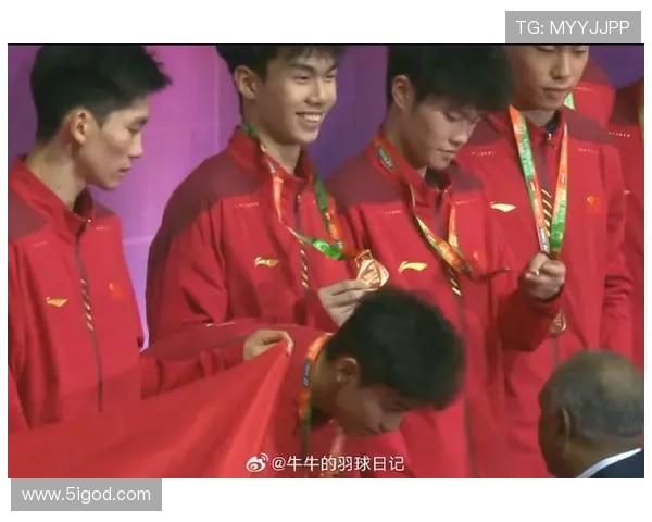 广州羽毛球队荣登羽毛球团队协作排行榜第一名展现卓越团队精神与实力