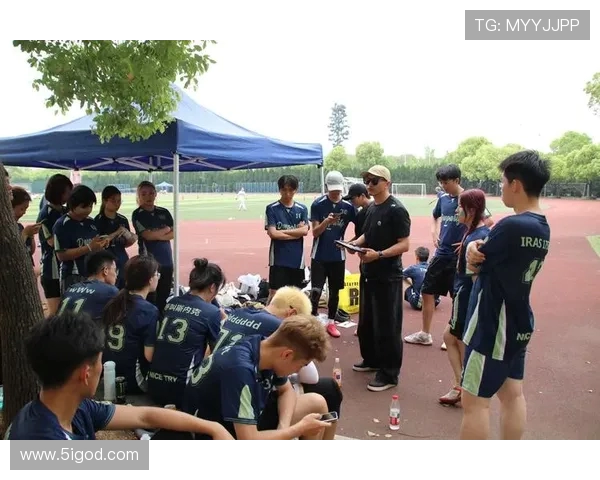 成都飞盘队与杭州飞盘队赛后战术分析与总结