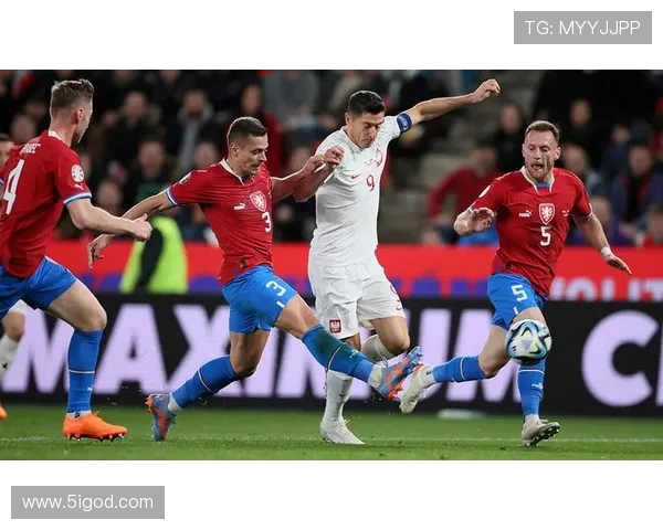 波兰与捷克足球对决精彩回顾及赛后分析