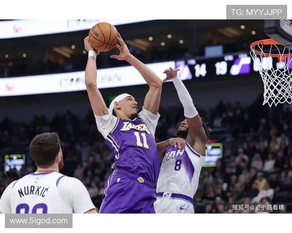 风云直播湖人对决爵士精彩赛事回顾与分析尽在此处