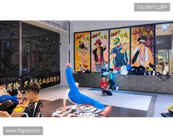 广州街舞队中路突破的背后故事与发展趋势深度解析