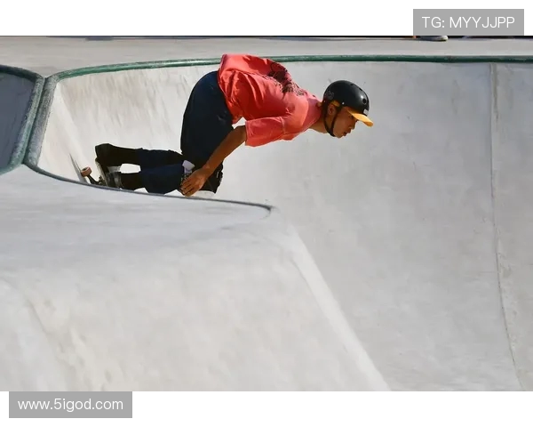 南京滑板队在极限运动联赛中的战术表现分析与点评